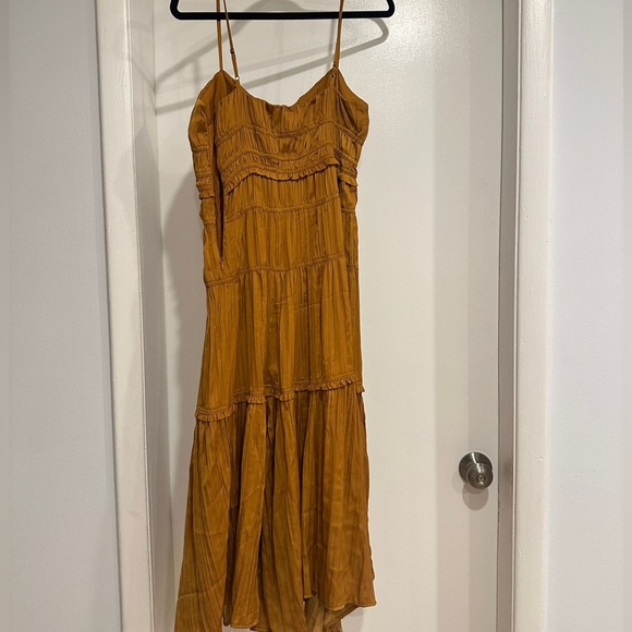 NWT Anthropologie Womens sz 8 Ruched Tiered Midi Pleated Satin Slip Dress Gold - Picture 7 of 8